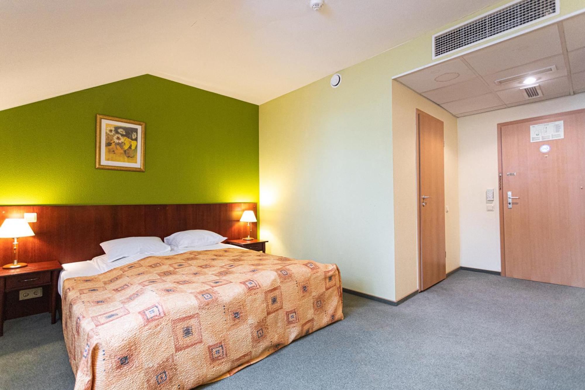 Good Stay Eiropa Hotel Economy Jūrkalne Buitenkant foto