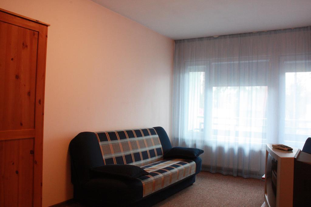 Good Stay Eiropa Hotel Economy Jūrkalne Kamer foto