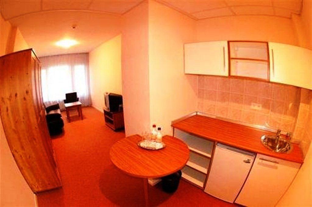 Good Stay Eiropa Hotel Economy Jūrkalne Kamer foto