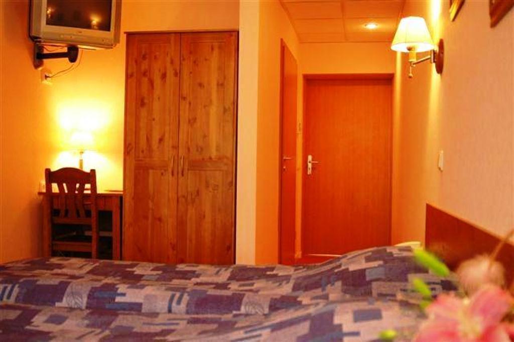 Good Stay Eiropa Hotel Economy Jūrkalne Buitenkant foto